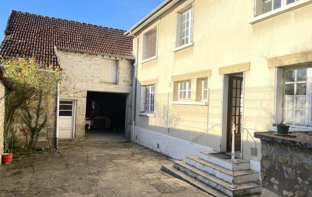 KAZA IMMOBILIER : House | MORET-SUR-LOING (77250) | 125 m2 | 225 000 € 